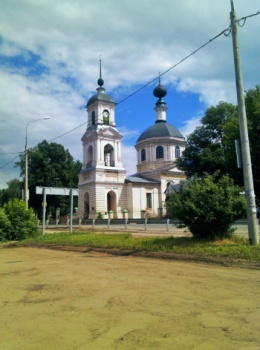Храм Святых Апостолов Петра и Павла в селе Петровское