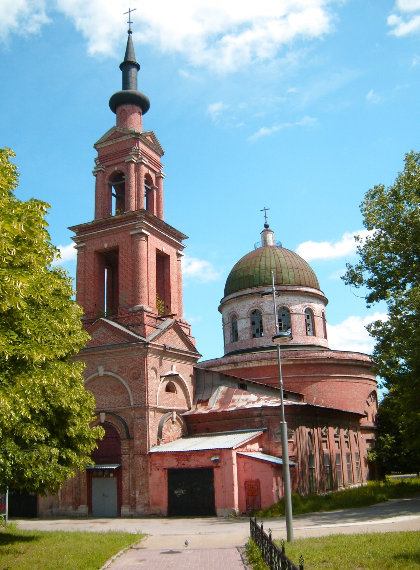 Храм святых первоверховных апостолов Петра и Павла в Туле