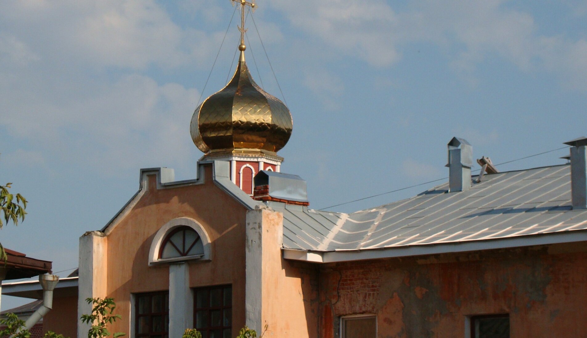 Золотой купол Собора Казанского Явленского монастыря в Рязани