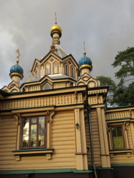 Храм Живоначальной Троицы в поселке Удельная