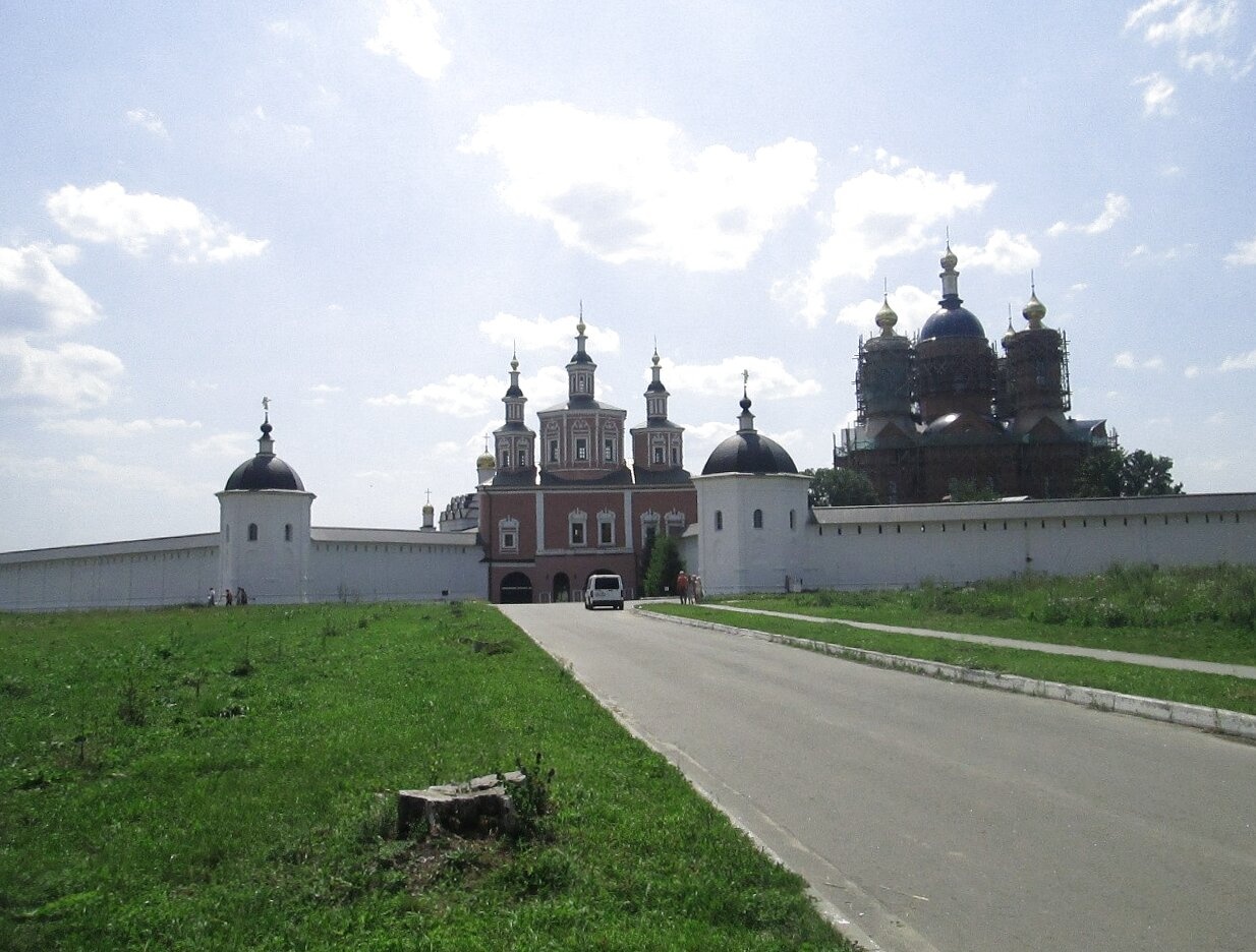 Свенский Успенский мужской монастырь: архитектурный ансамбль и история