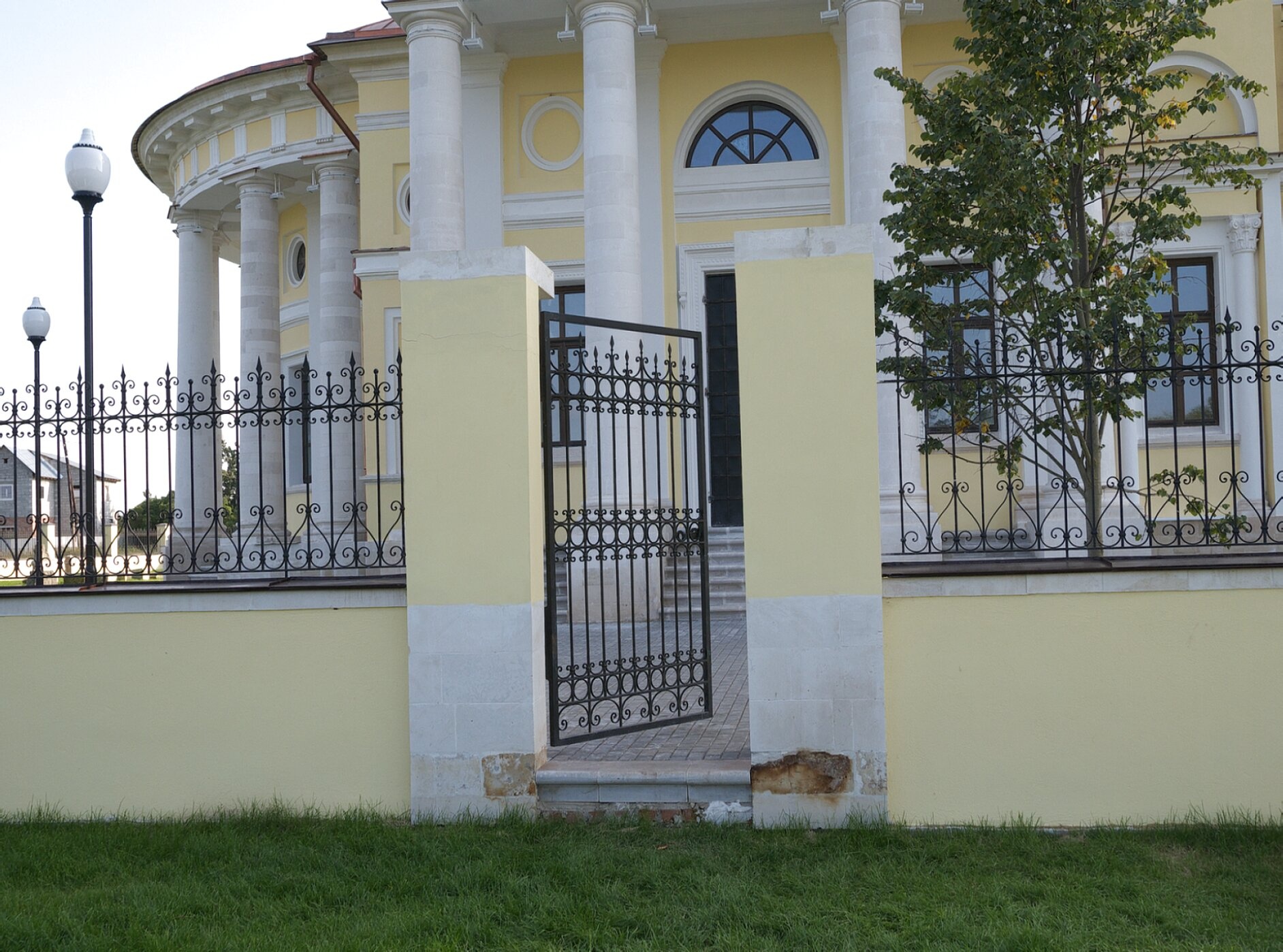 Церковь Казанской иконы Божией Матери (Грайвороны)