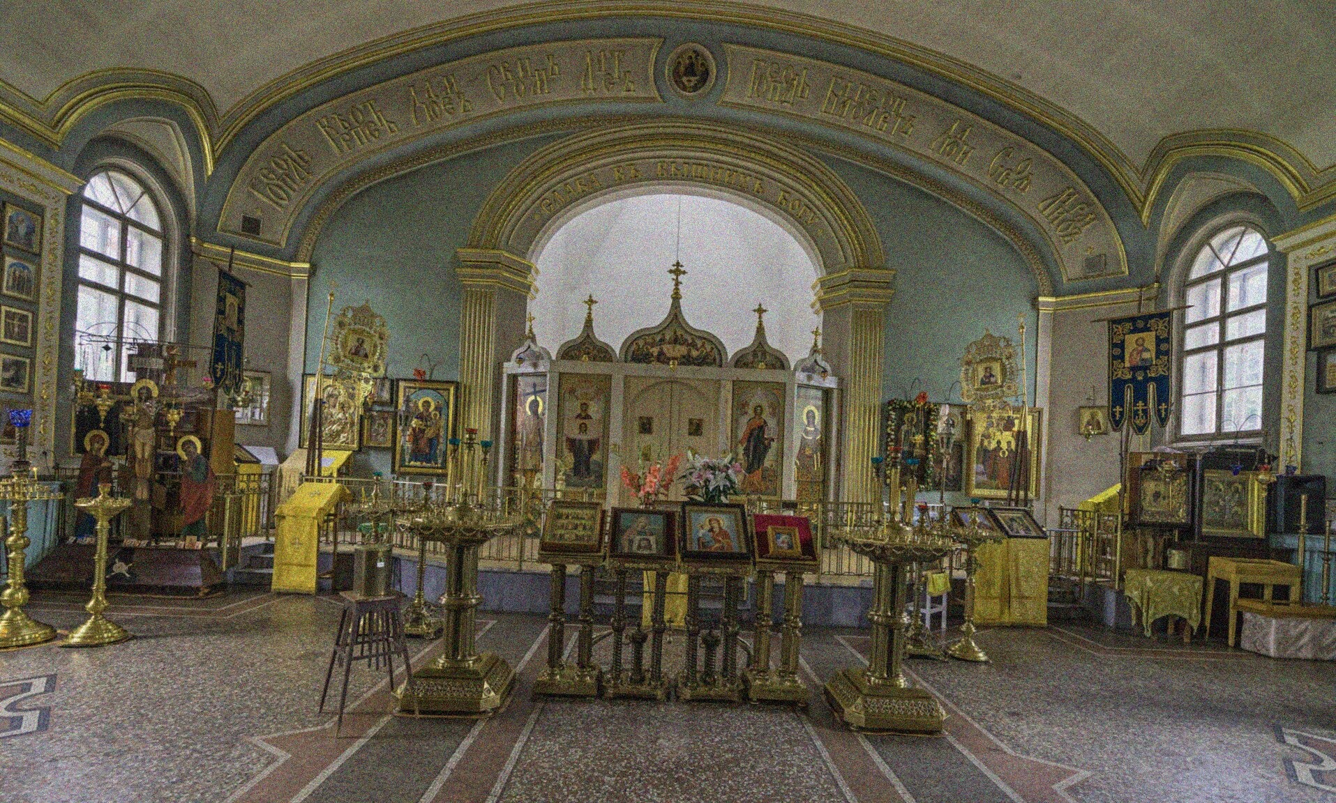 Интерьер храма Святого Благоверного Князя Александра Невского в Пскове