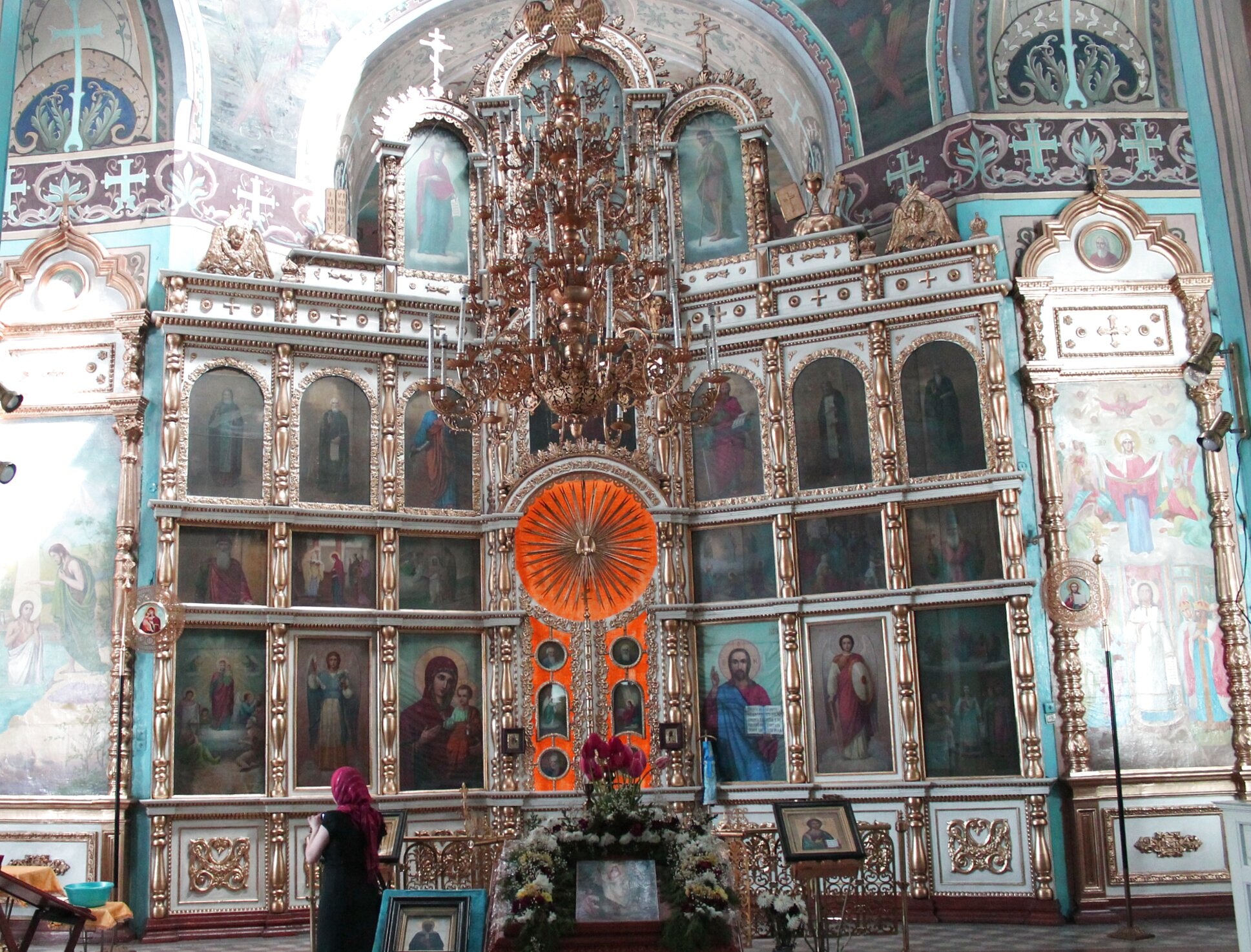 Иконостас Покровского храма в Рыльске