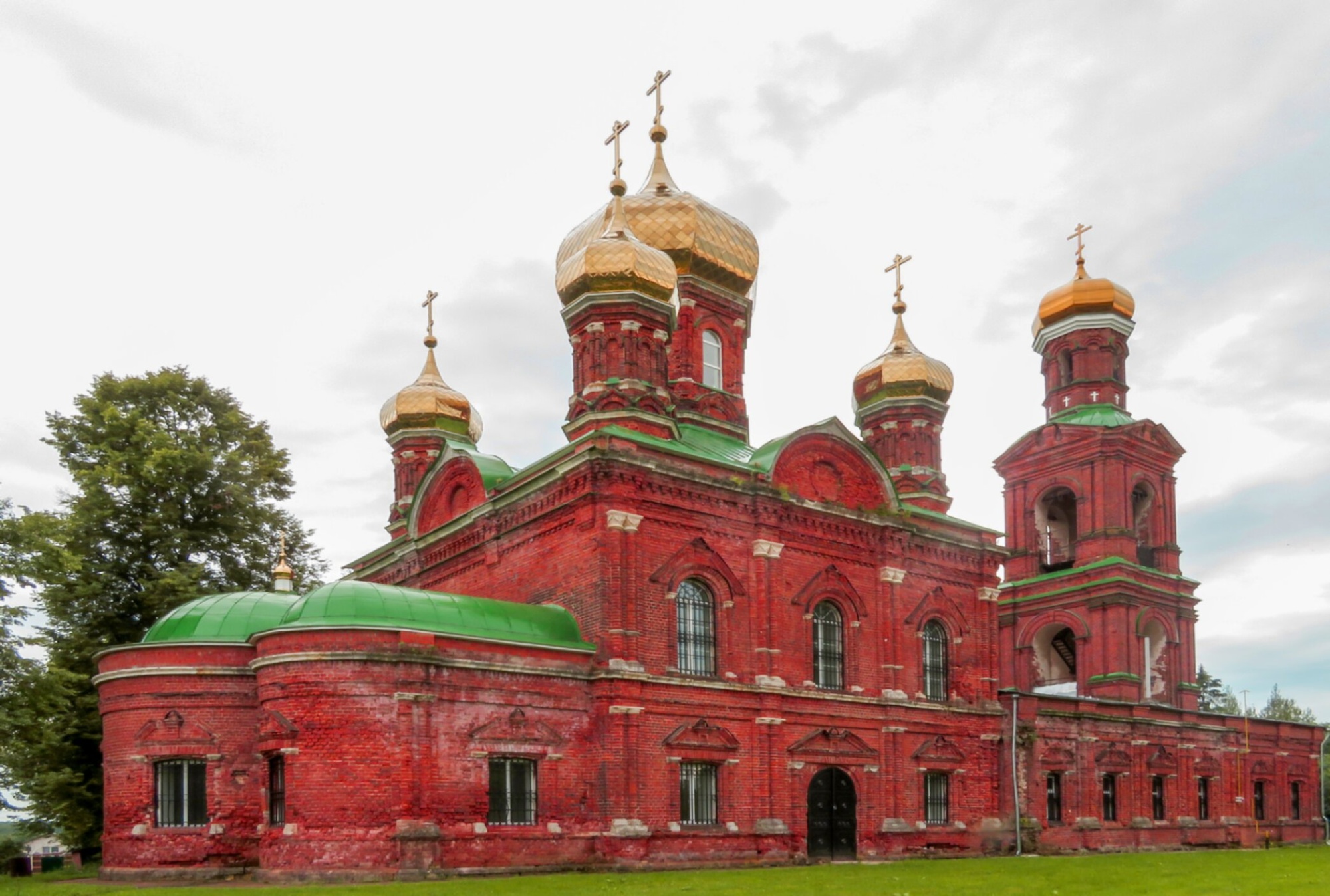 Церковь Всех Святых в селе Ивановское