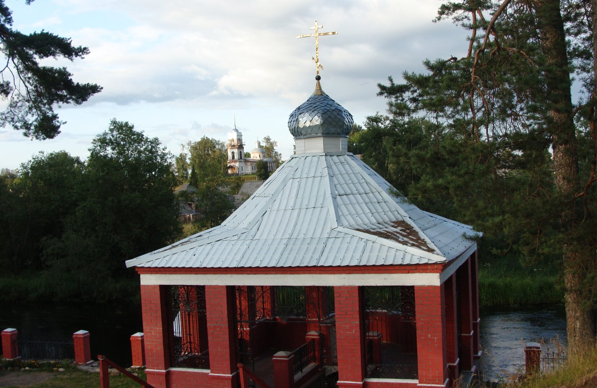 Часовня и храм Рождества Пресвятой Богородицы в селе Рождество