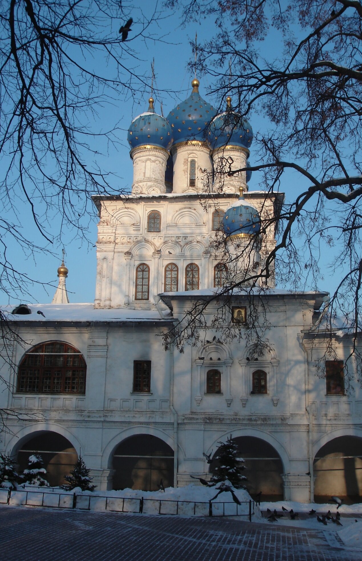Храм Казанской иконы Божией Матери в Коломенском: зимний вид
