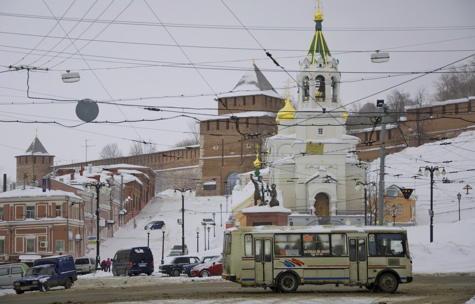 Нижегородский кремль и Церковь Рождества Иоанна Предтечи в зимнем убранстве