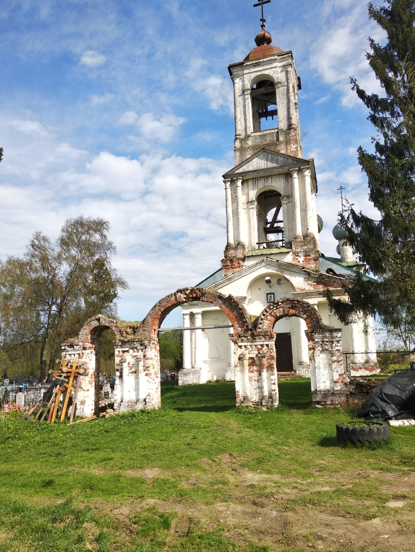 Церковь Покрова Пресвятой Богородицы в деревне Ширинье