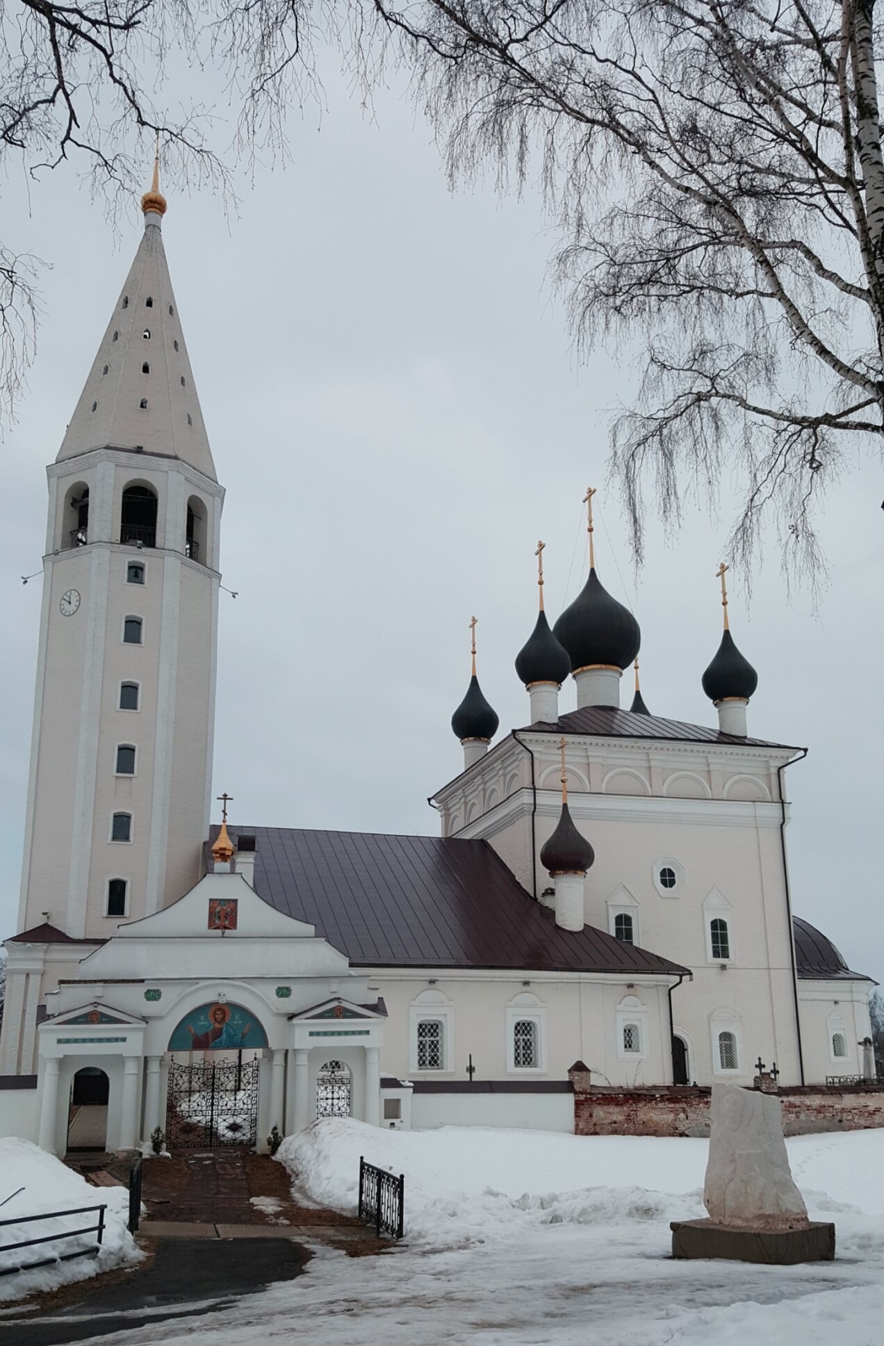 Храм Воскресения Христова в селе Вятское