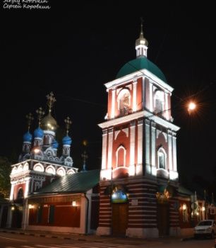 Храм Успения Пресвятой Богородицы в Гончарах - ночная фотография