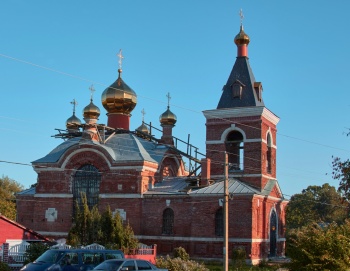Храм великомученика Феодора Стратилата в селе Большое Колычёво