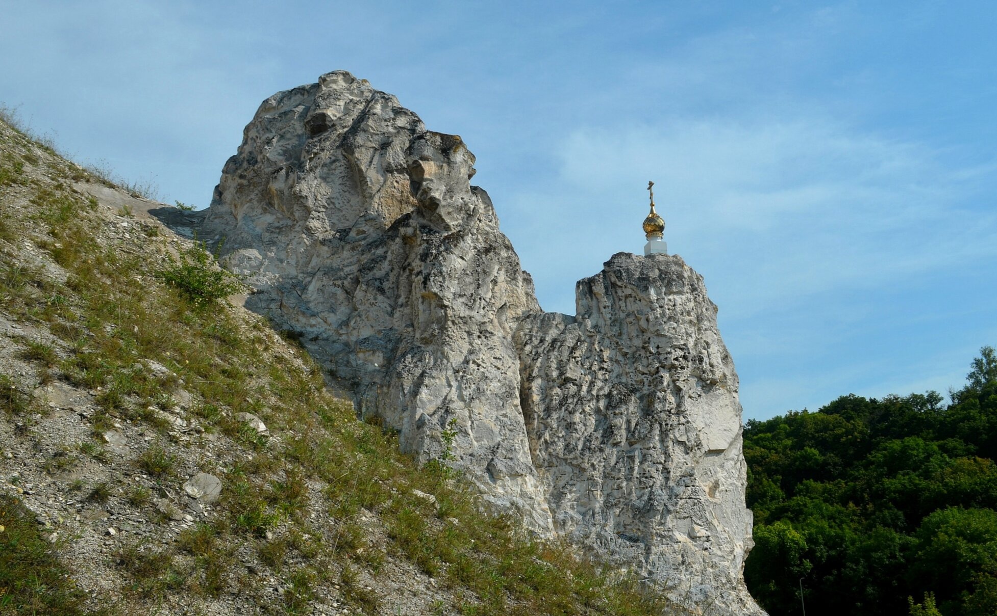 Пещерная церковь Рождества Иоанна Предтечи и Малые Дивы в Дивногорье
