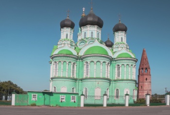 Свято-Троицкий собор в городе Яранске