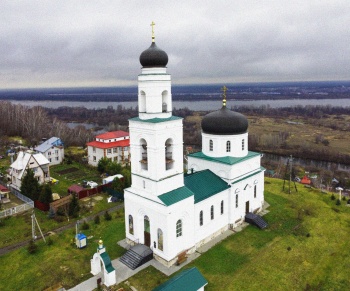 Спасо-Преображенский храм в селе Кадницы