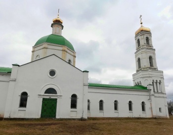 Храм Троицы Живоначальной в селе Вислая Поляна