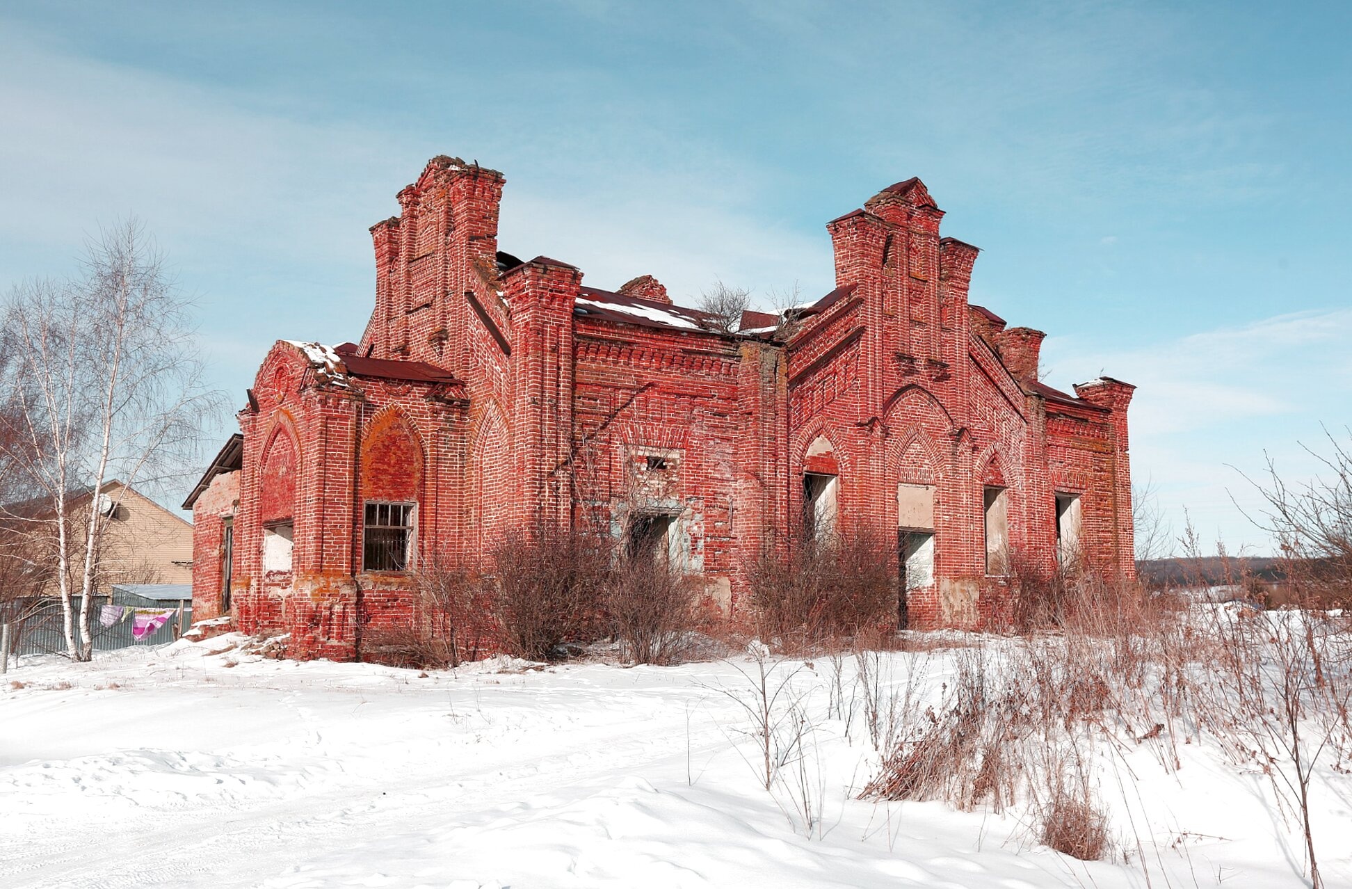 Троицкая церковь со сторожкой в селе Кевдо-Мельситово