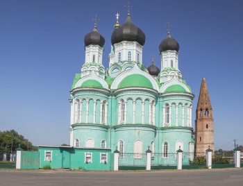 Свято-Троицкий собор в городе Яранске