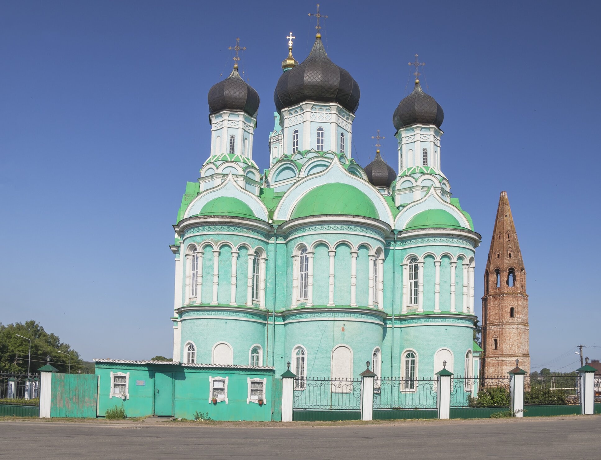 Свято-Троицкий собор в городе Яранске