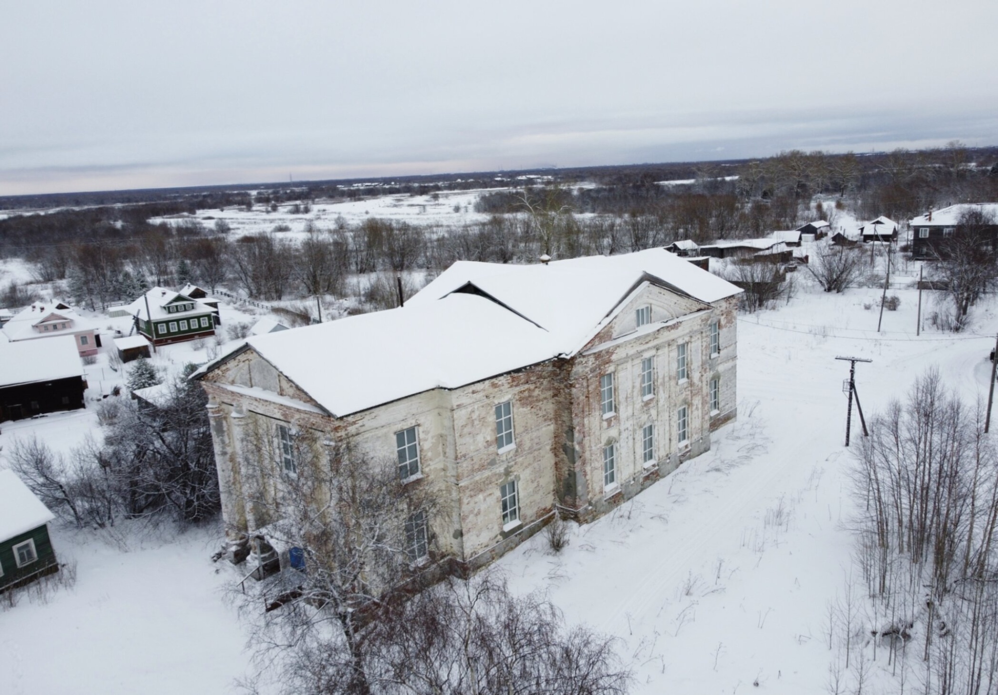 Вознесенская церковь в селе Вознесенье: зимний вид