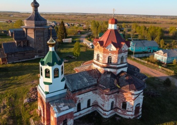 Храмовый комплекс в селе Зачачье Архангельской области