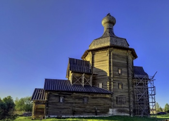 Никольская деревянная церковь в селе Зачачье - реставрационные работы