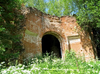 Успенская церковь в Высоково - история в руинах