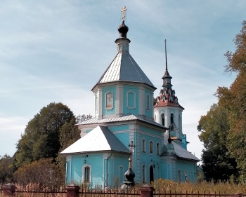 Церковь Рождества Пресвятой Богородицы в селе Махра