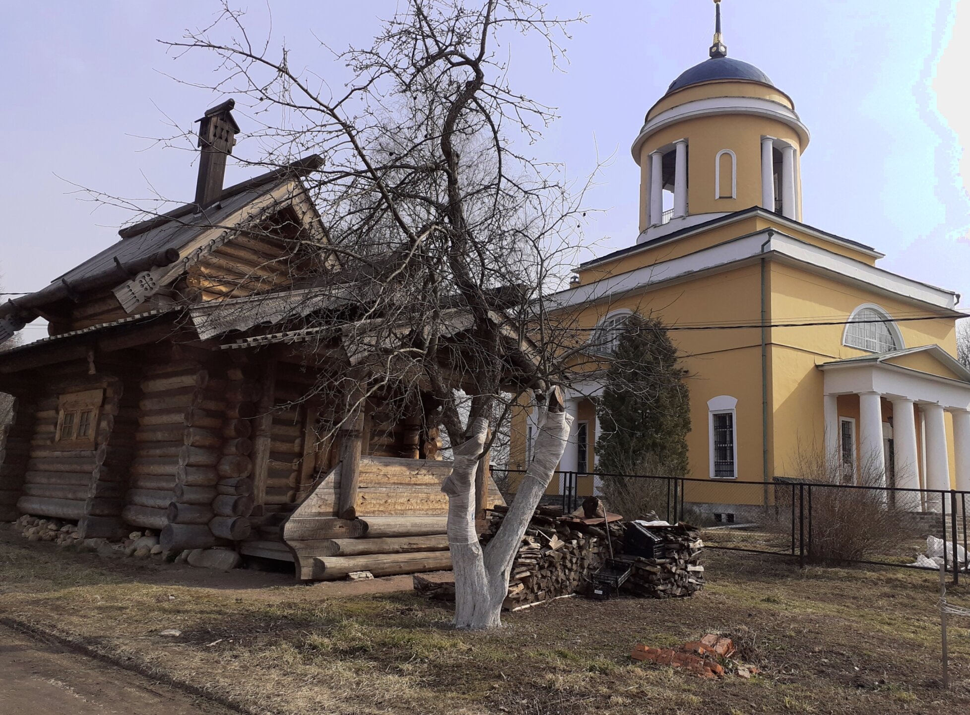 Церковь Воздвижения Креста Господня в селе Воздвиженское