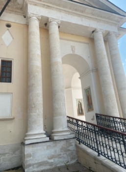 Храм иконы Божией Матери «Знамение» в Комлево