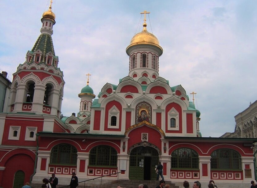 Казанский собор на Красной площади: история и архитектура православной святыни