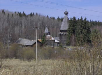 Никольская деревянная церковь в деревне Согиницы