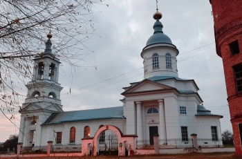 Троицкая церковь в поселке Досчатое