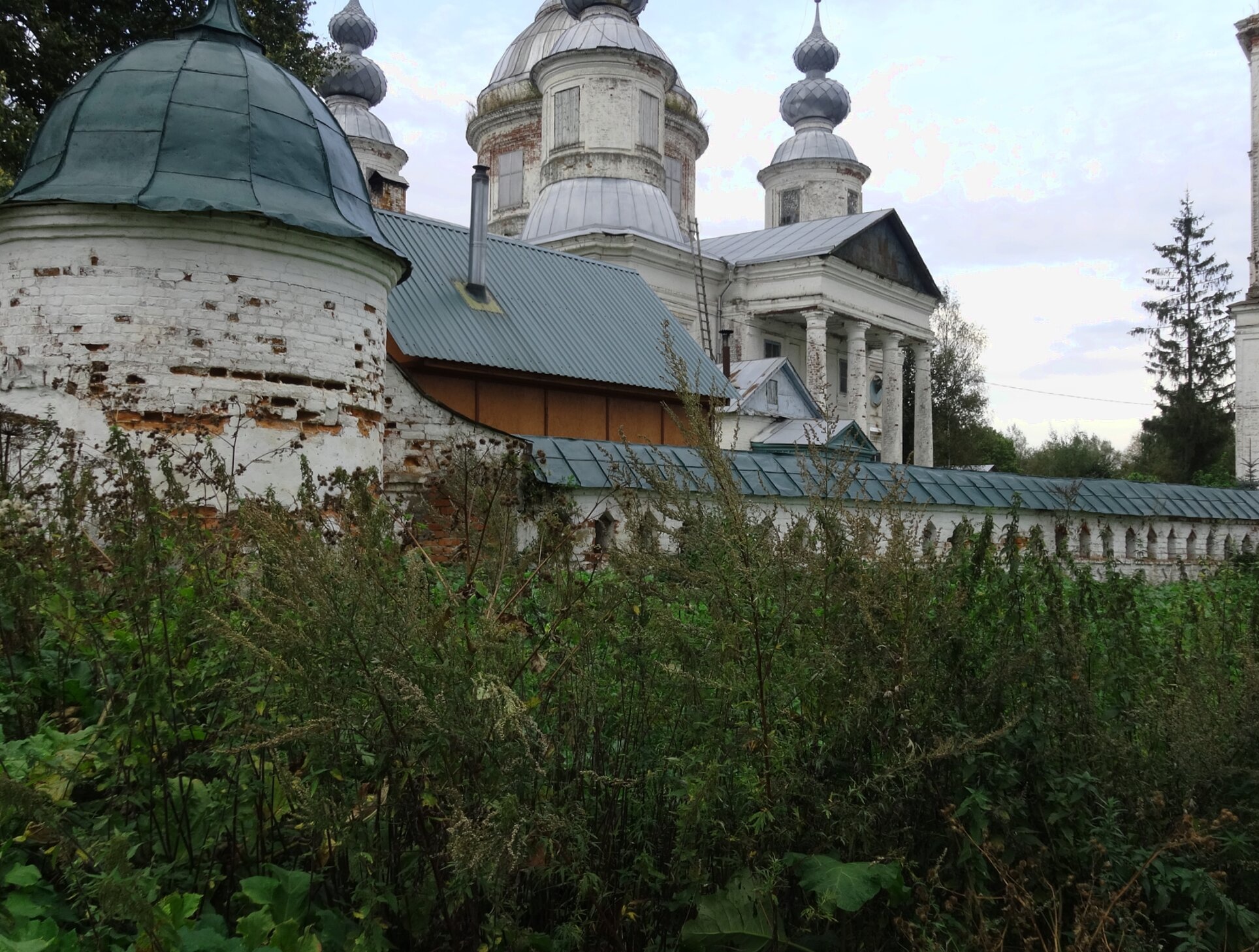 Троицкая церковь в селе Острецово