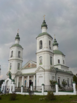 Храм Воскресения Христова в селе Молоди