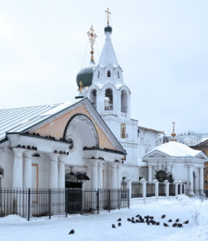 Храм Димитрия Солунского в Ярославле в зимнем убранстве