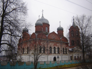 Храм Троицы Живоначальной в селе Внуково