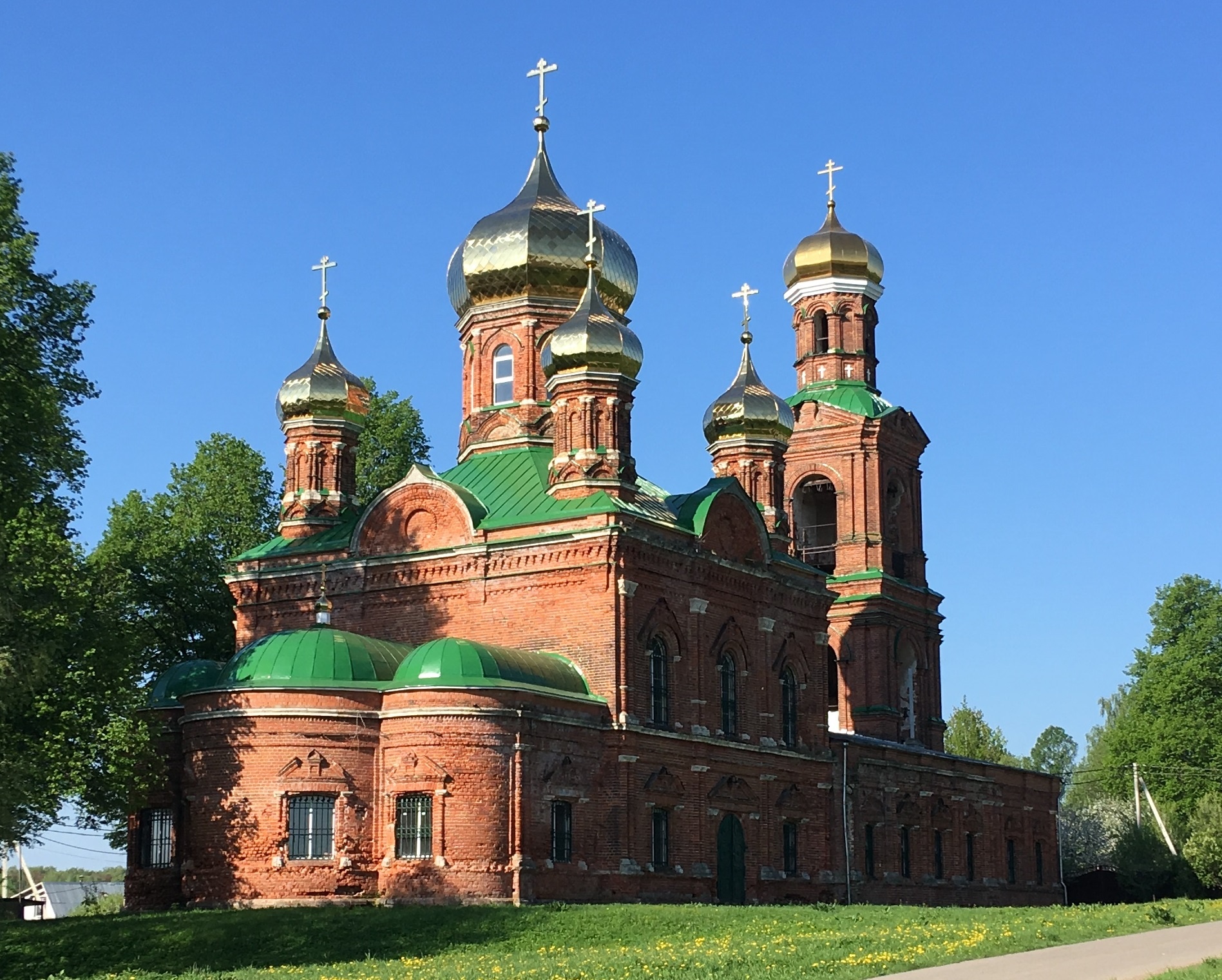 Храм Всех Святых в селе Ивановское