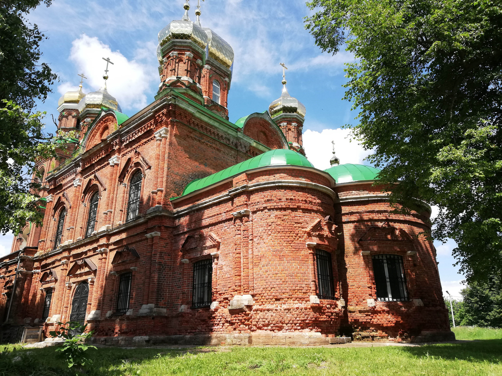 Храм Всех Святых в селе Ивановское