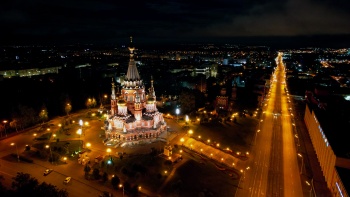 Михайловский собор в Ижевске: ночной вид