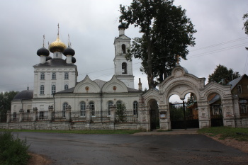 Храм Воздвижения Честного Креста Господня в селе Свердлово