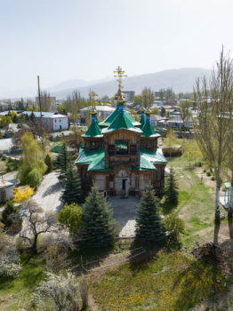 Свято-Троицкая церковь в Караколе — памятник православного зодчества