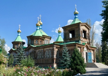 Свято-Троицкая православная церковь в городе Каракол