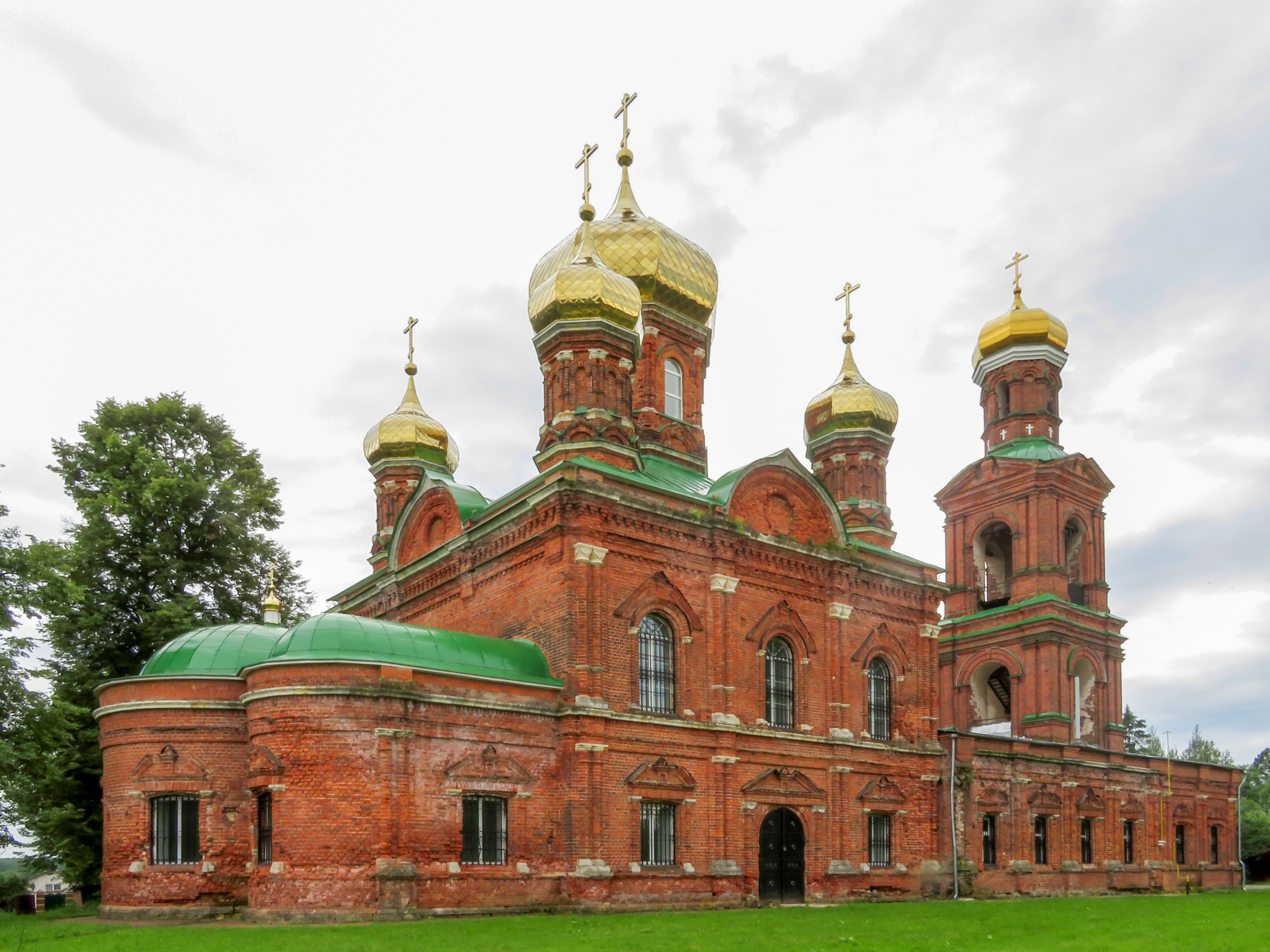 Храм Всех Святых в селе Ивановское
