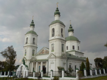 Храм Воскресения Христова в селе Молоди