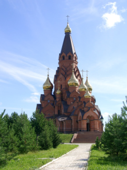 Крестовоздвиженский собор в Лесосибирске — величественная православная святыня