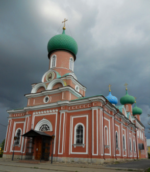 Спасо-Преображенский кафедральный собор в Тихвине