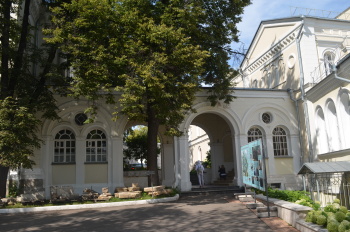 Иоанно-Предтеченский ставропигиальный женский монастырь в Москве