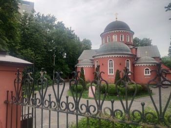 Храм Мучеников Адриана и Наталии в Бабушкине