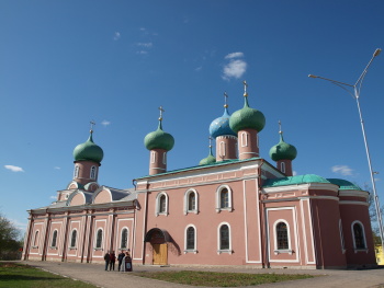 Спасо-Преображенский кафедральный собор в Тихвине